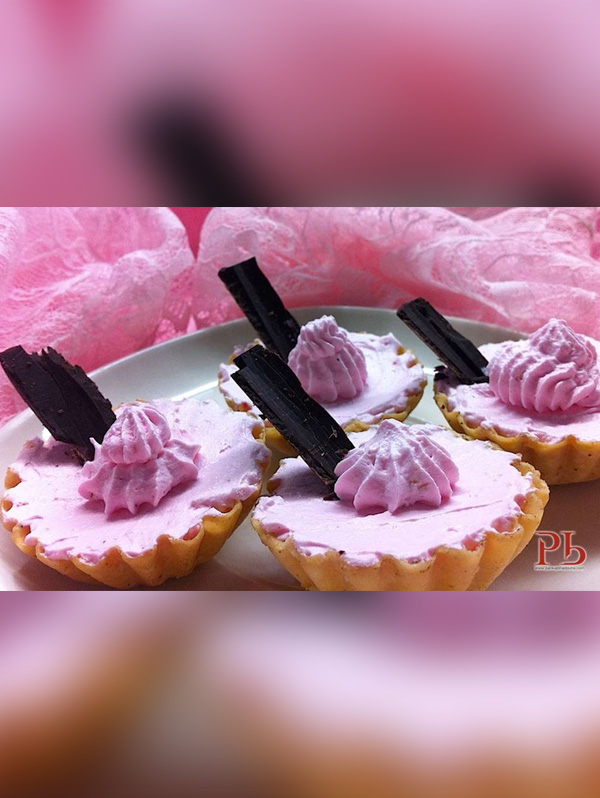 Strawberry White Chocolate Mousse Tarts Image